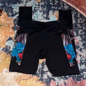 CALIA by Carrie Underwood Black Leggings with Blue and Red Floral Design